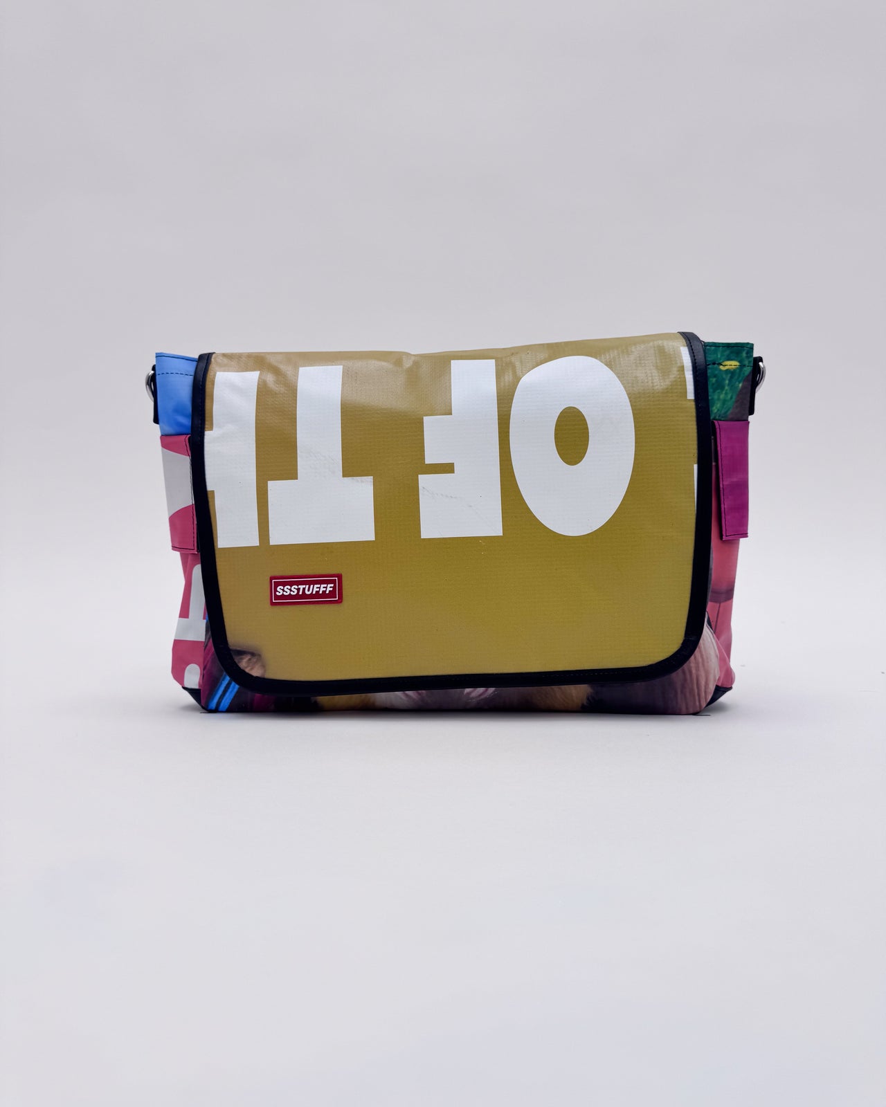 ABBA11 Messenger Bag