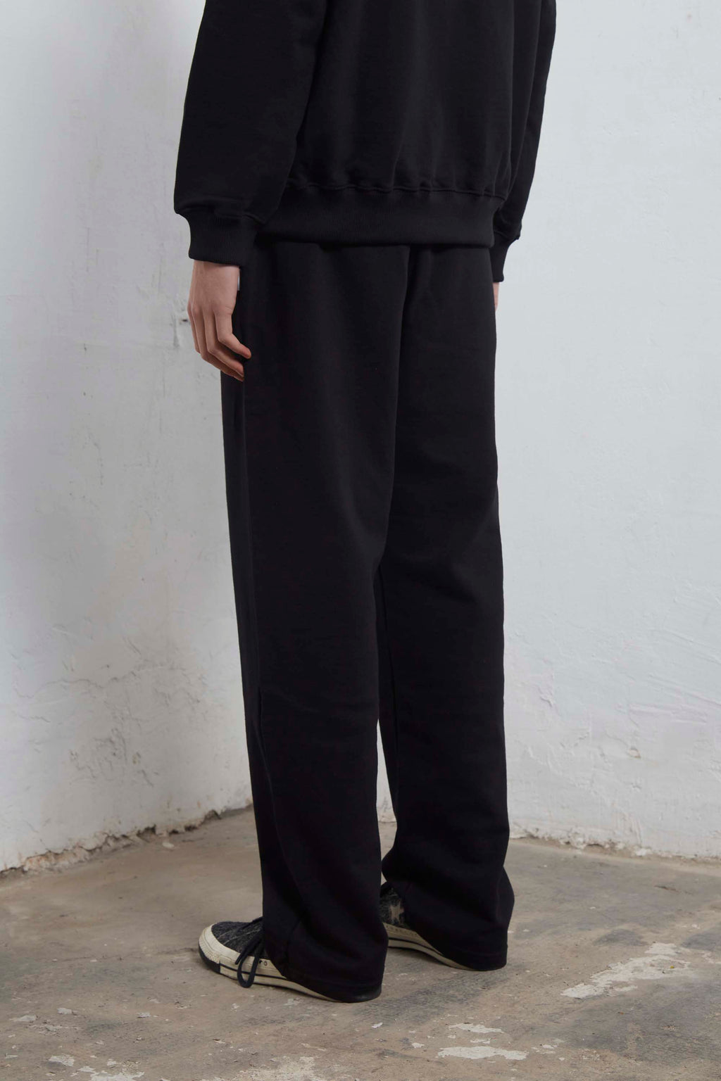 Black sweatpants with mini logo detail and drawstring waist