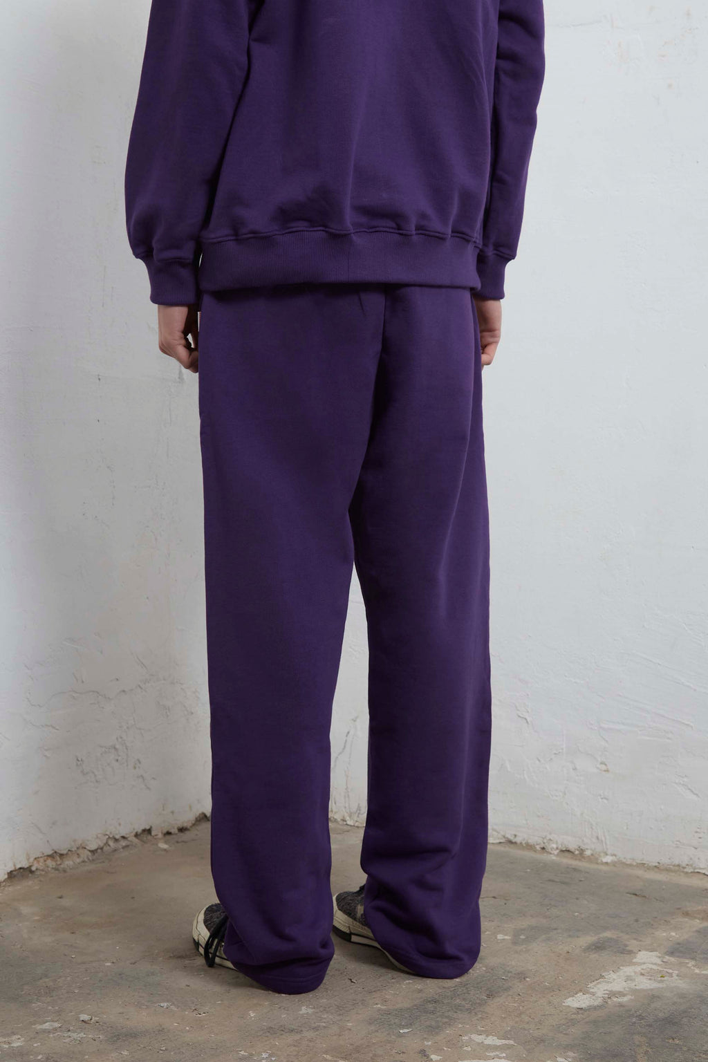 Purple sweatpants with mini logo detail and drawstring waist