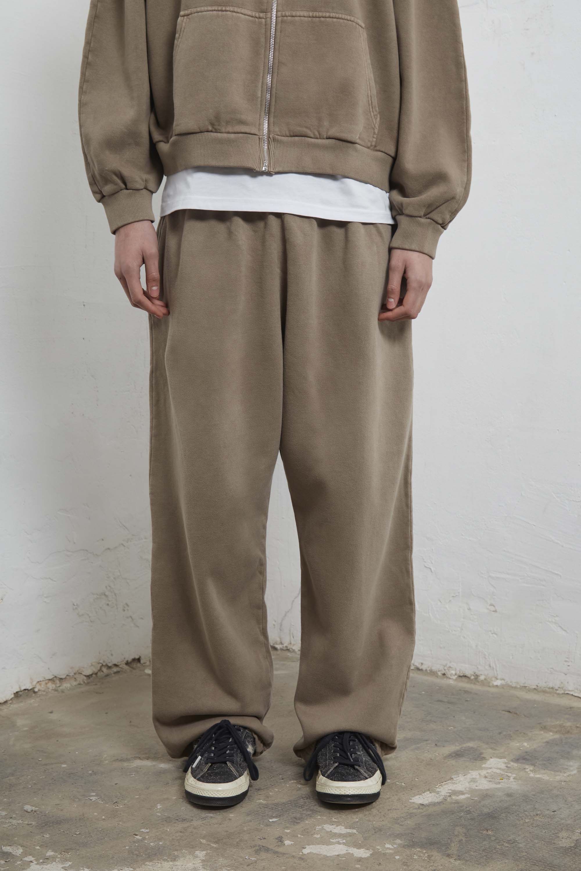 Taupe sweatpants with mini logo detail and drawstring waist