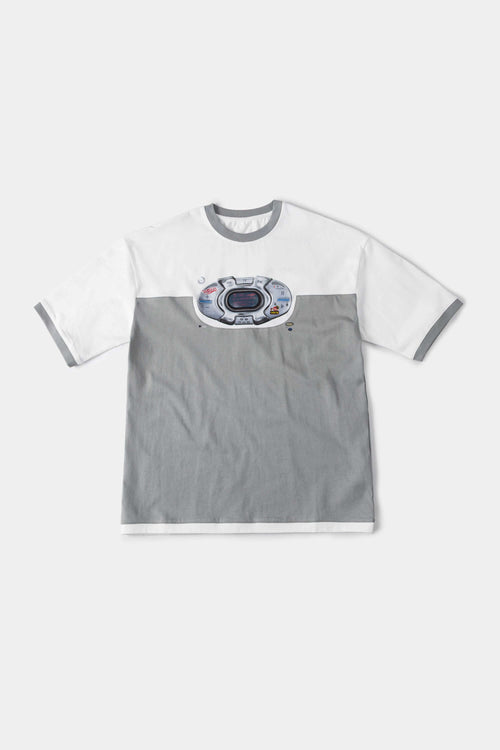 Two-tone white and grey t-shirt with 3D lenticular PVC portable stereo graphic on chest