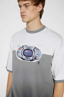 Two-tone white and grey t-shirt with 3D lenticular PVC portable stereo graphic on chest