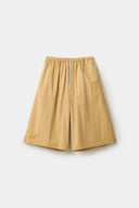 Beige bermuda shorts with a logo embroidered
