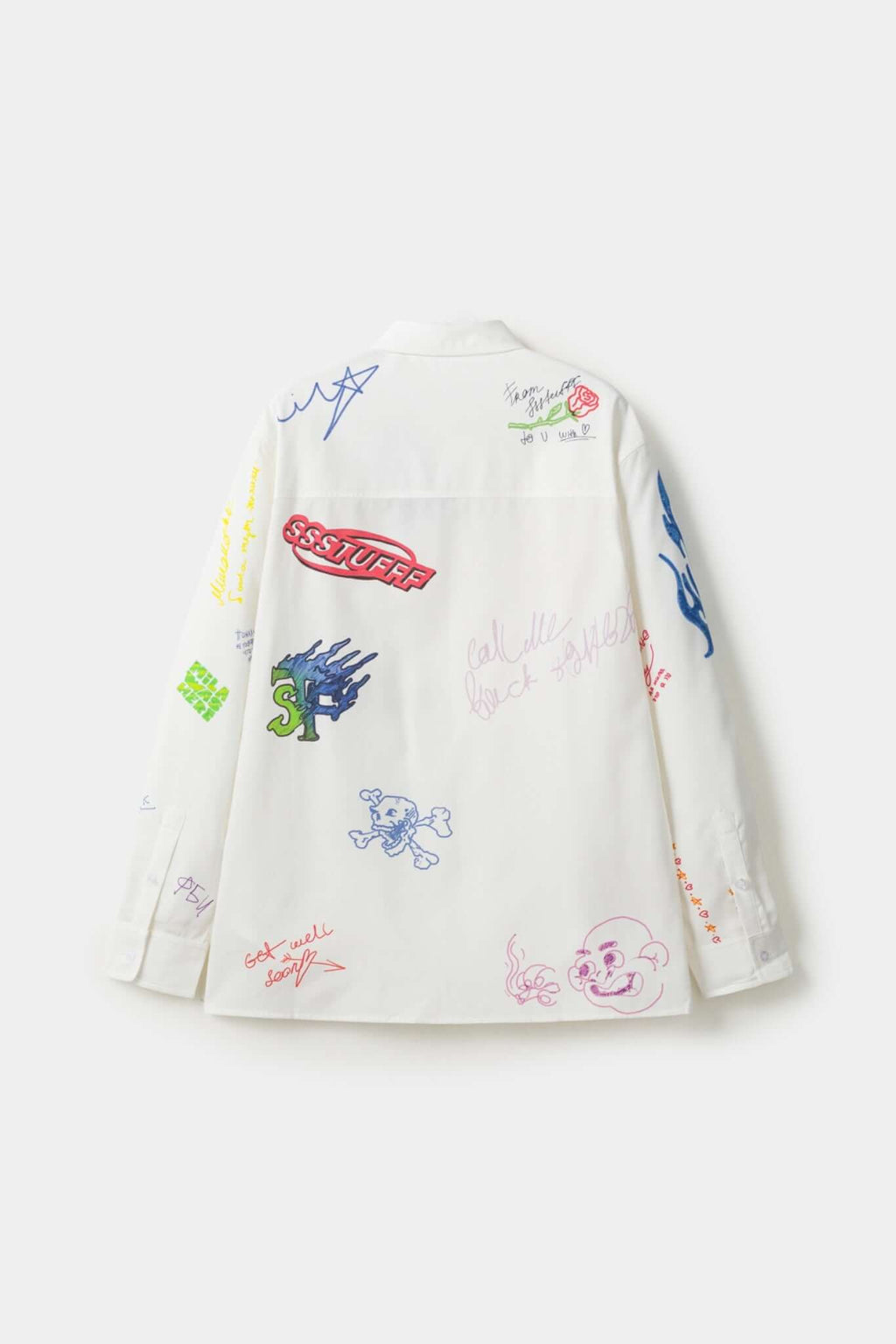 White shirt with colorful graphics simulating a plaster 
