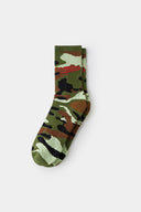 Camouflage-patterned green sock with a brand logo embroidery 
