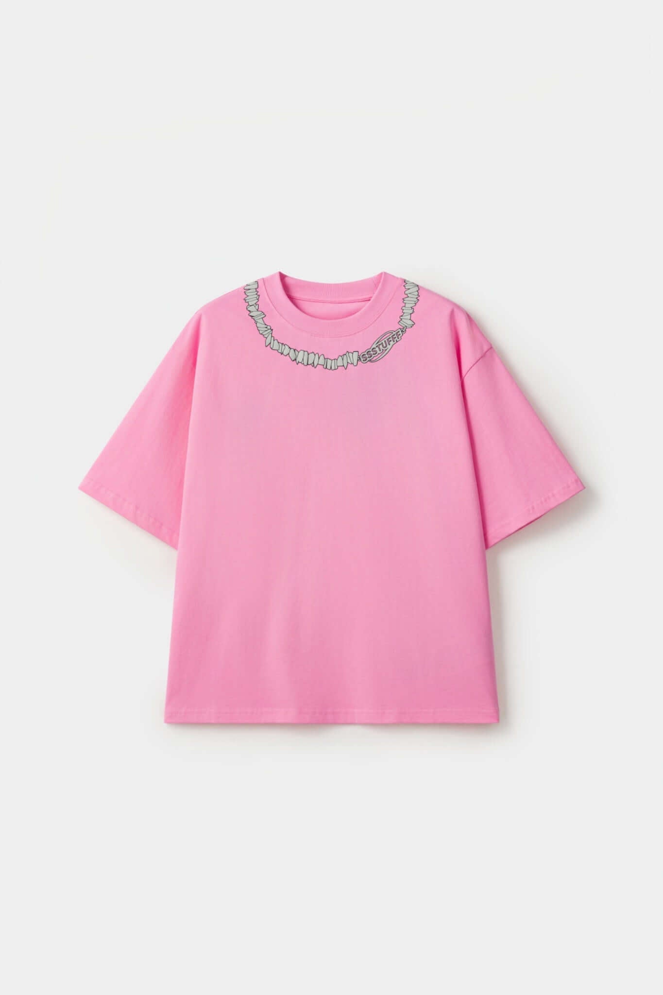 Pink t-shirt with necklace puffy print