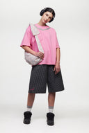 Pink t-shirt with necklace puffy print