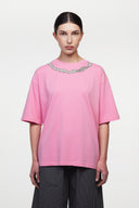 Pink t-shirt with necklace puffy print

