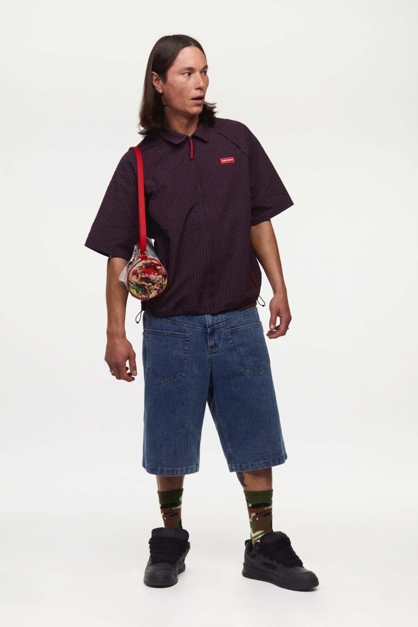 Blue denim reverse shorts with a cardholder on the front
