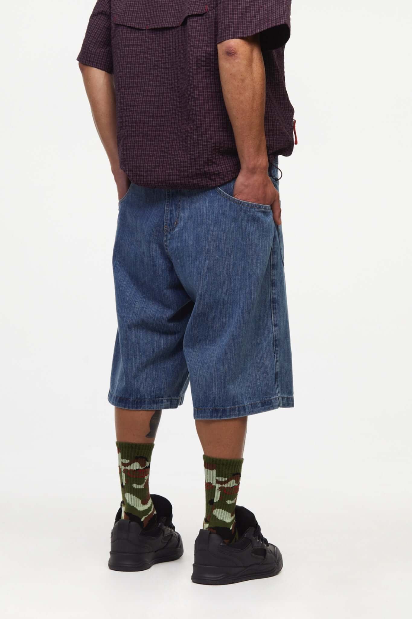 Blue denim reverse shorts with a cardholder on the front
