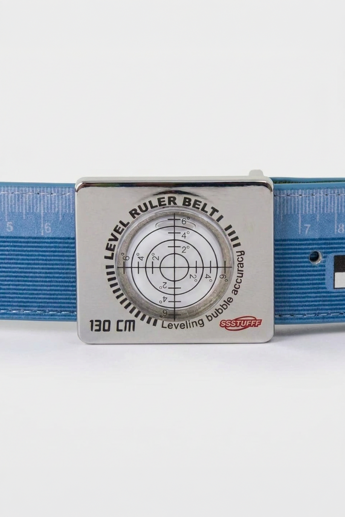 The second interchangeable buckle, identical but with a clear leveling bubble in place of the green one.
