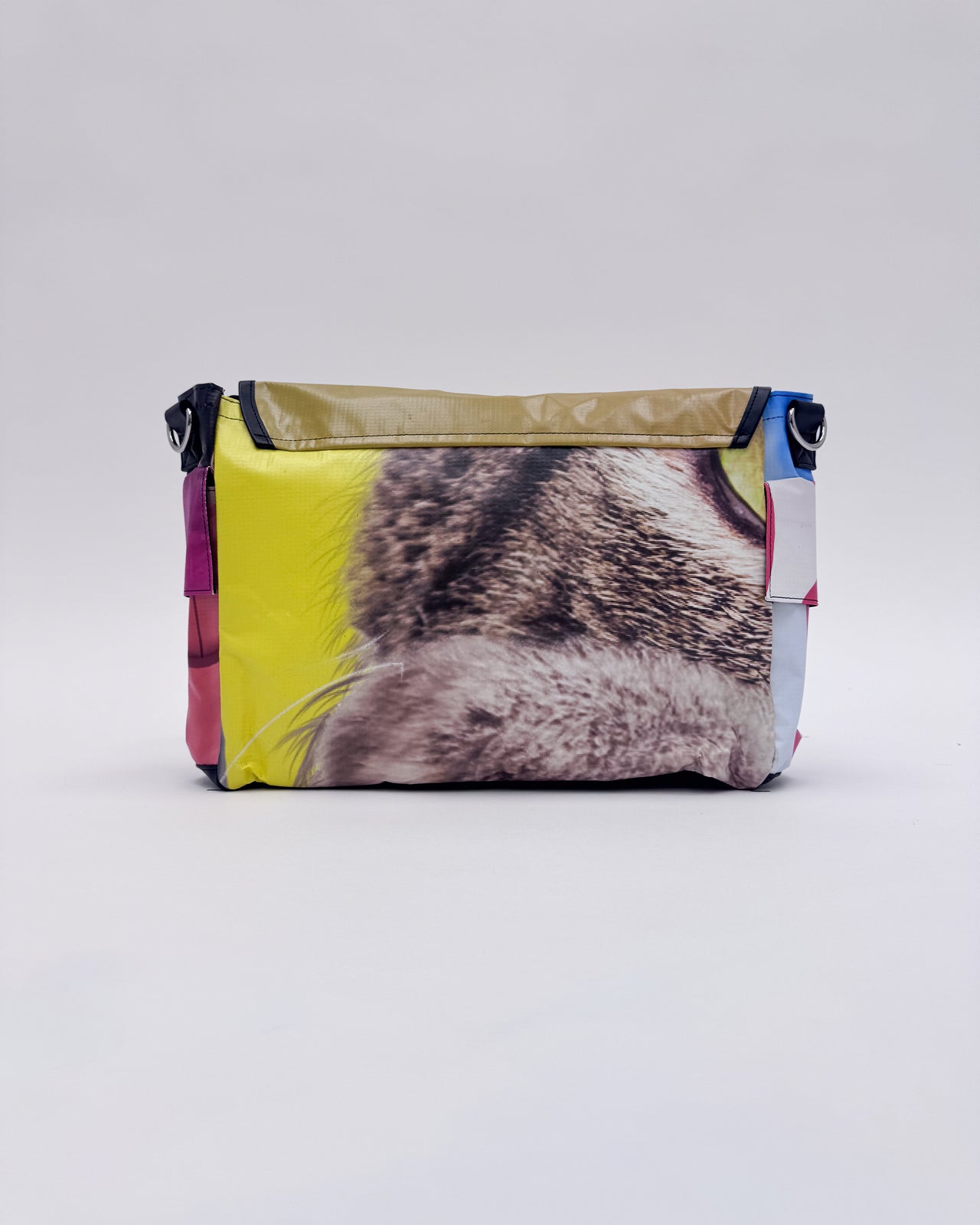 ABBA11 Messenger Bag