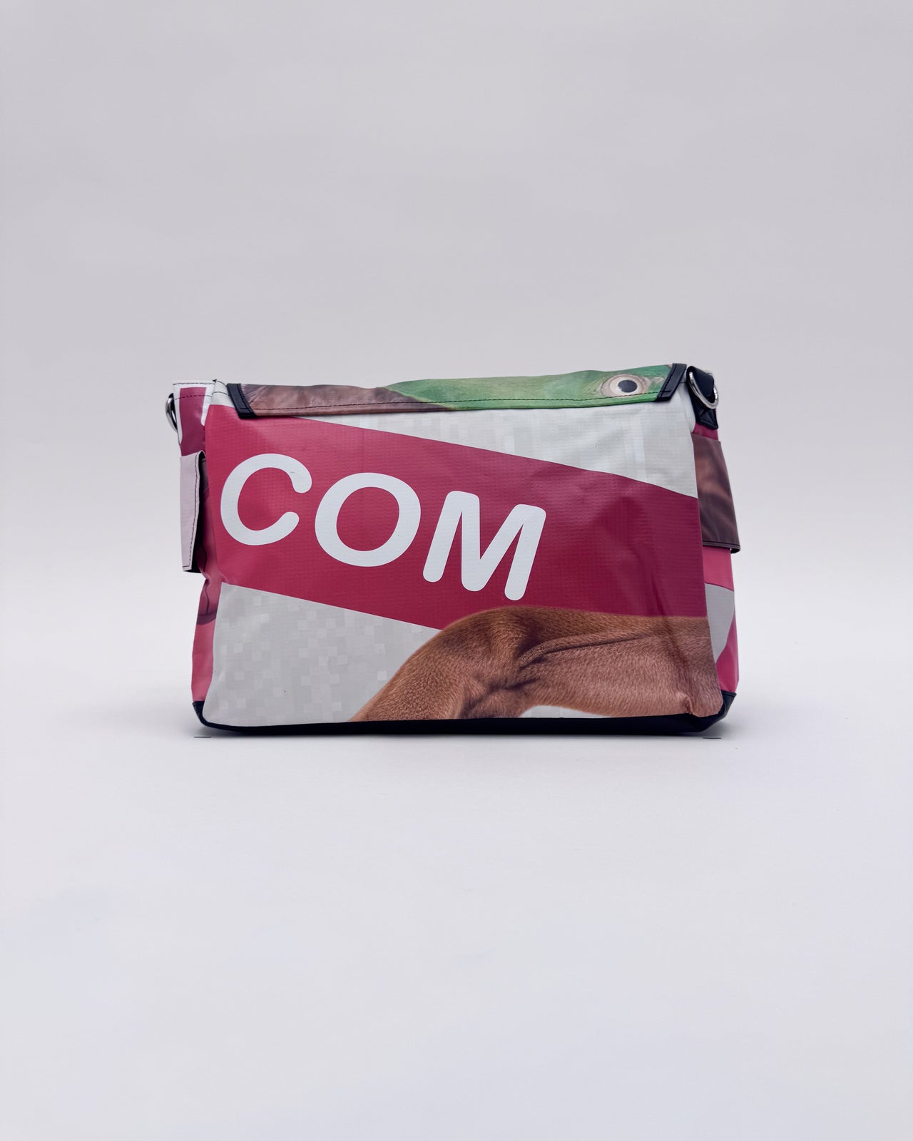 ABBA17 Messenger Bag