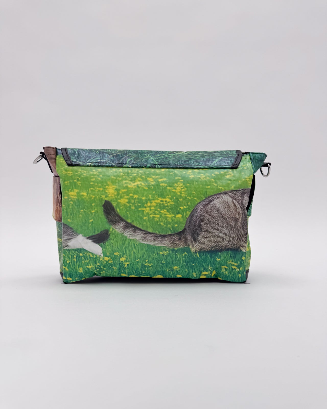 ABBA27 Messenger Bag