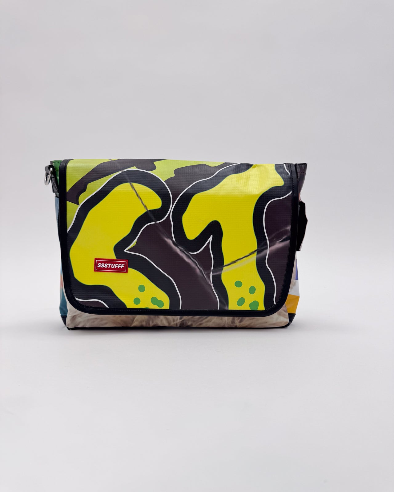 ABBA39 Messenger Bag