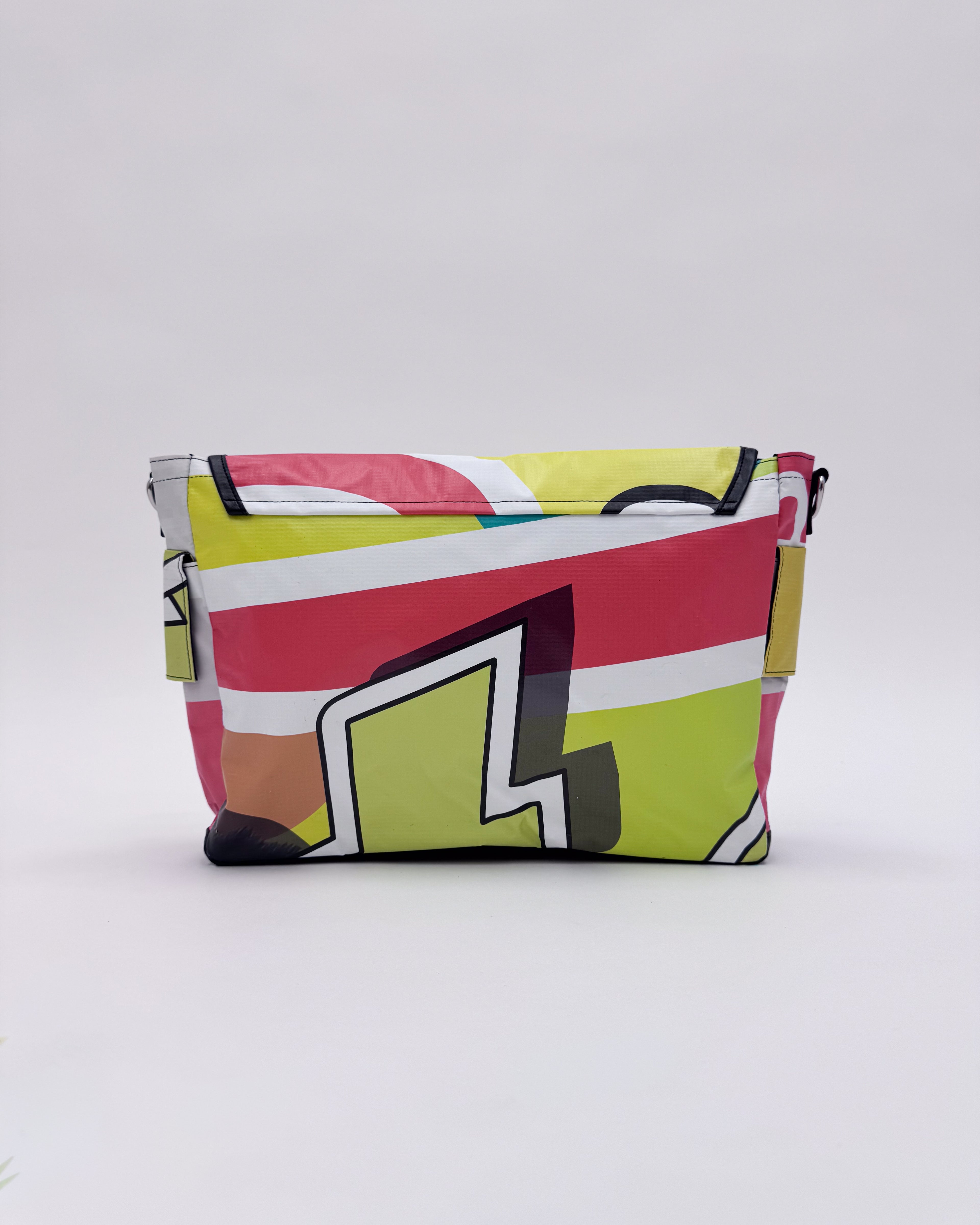 UPCYCLING 1/1 BAG No.53