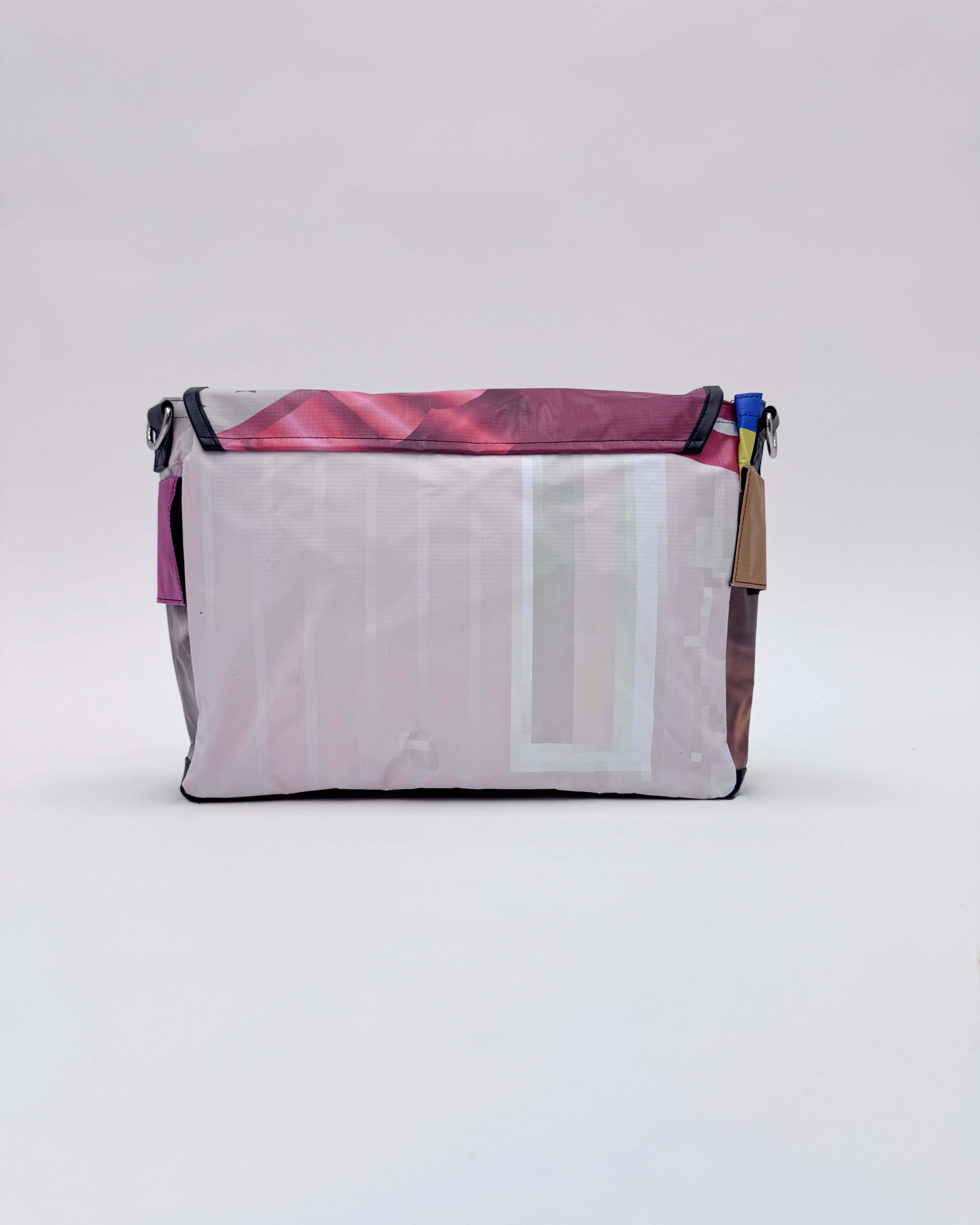UPCYCLING 1/1 BAG No.62